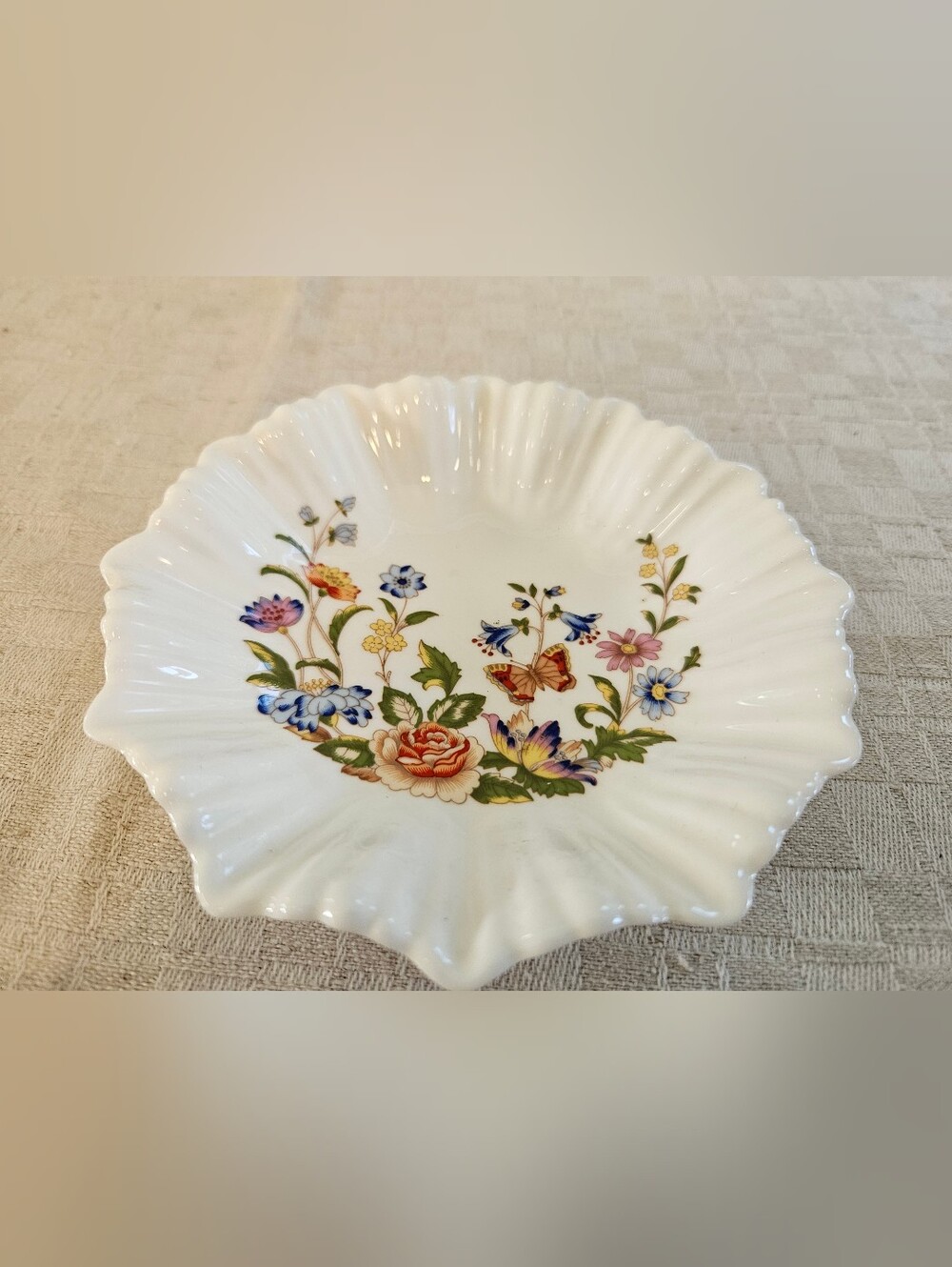Vintage Aynsley Cottage Garden Plate / Bowl. Bone China, Made in England. Read